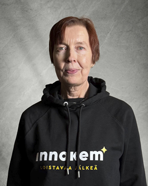 <strong>TILAUKSET & ASIAKASPALVELU</strong><br />
Minna Väkevä